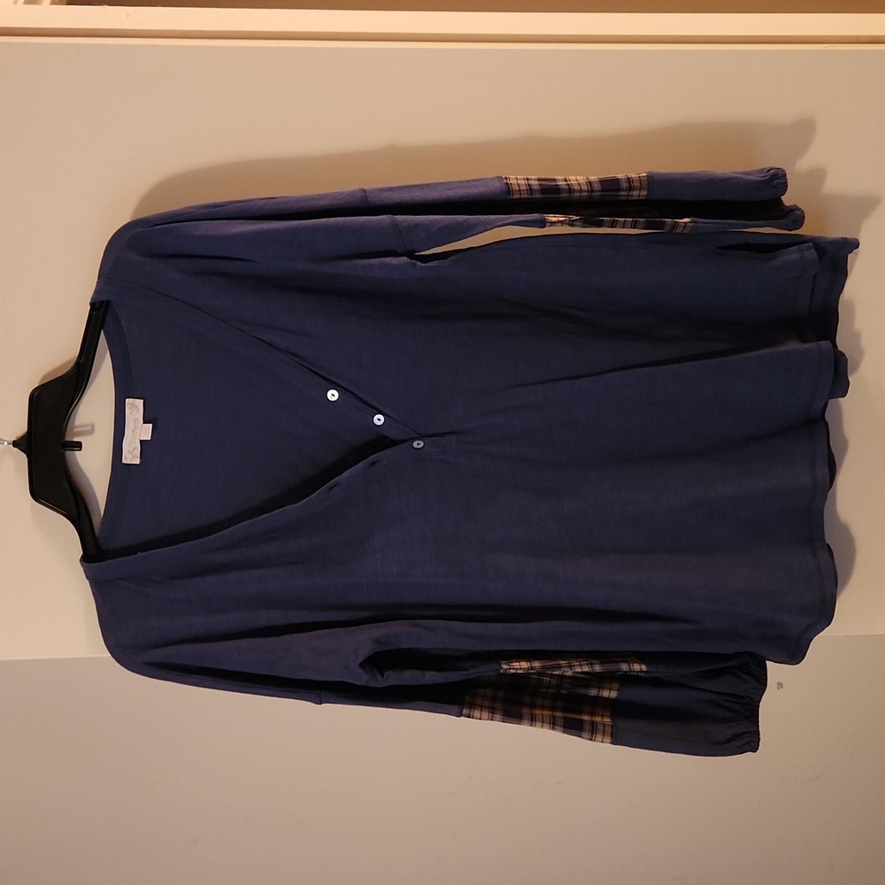 Long sleeve blue top. Women's size Large.